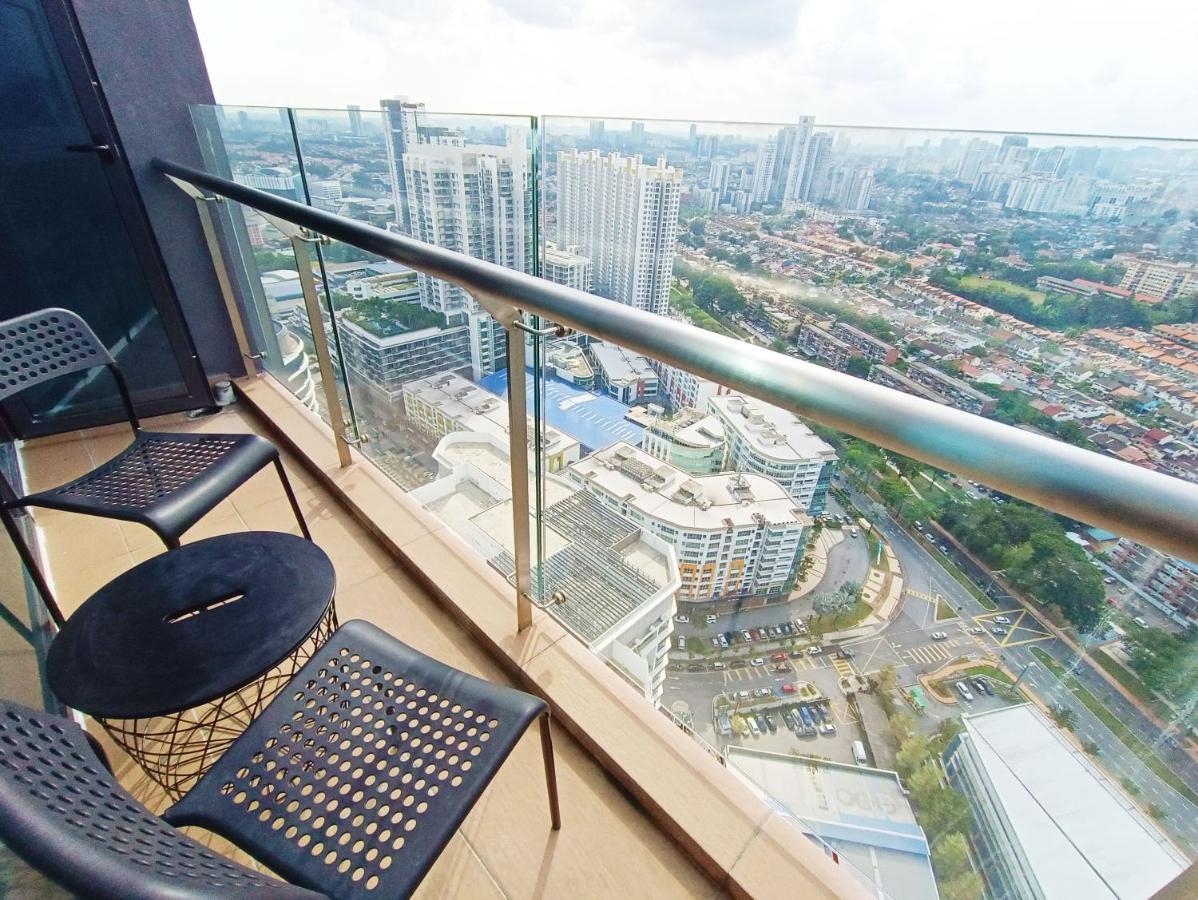 Netflix # Sky Suite Near Jaya One By Salaam Suites, 2 Pax Petaling Jaya Ngoại thất bức ảnh